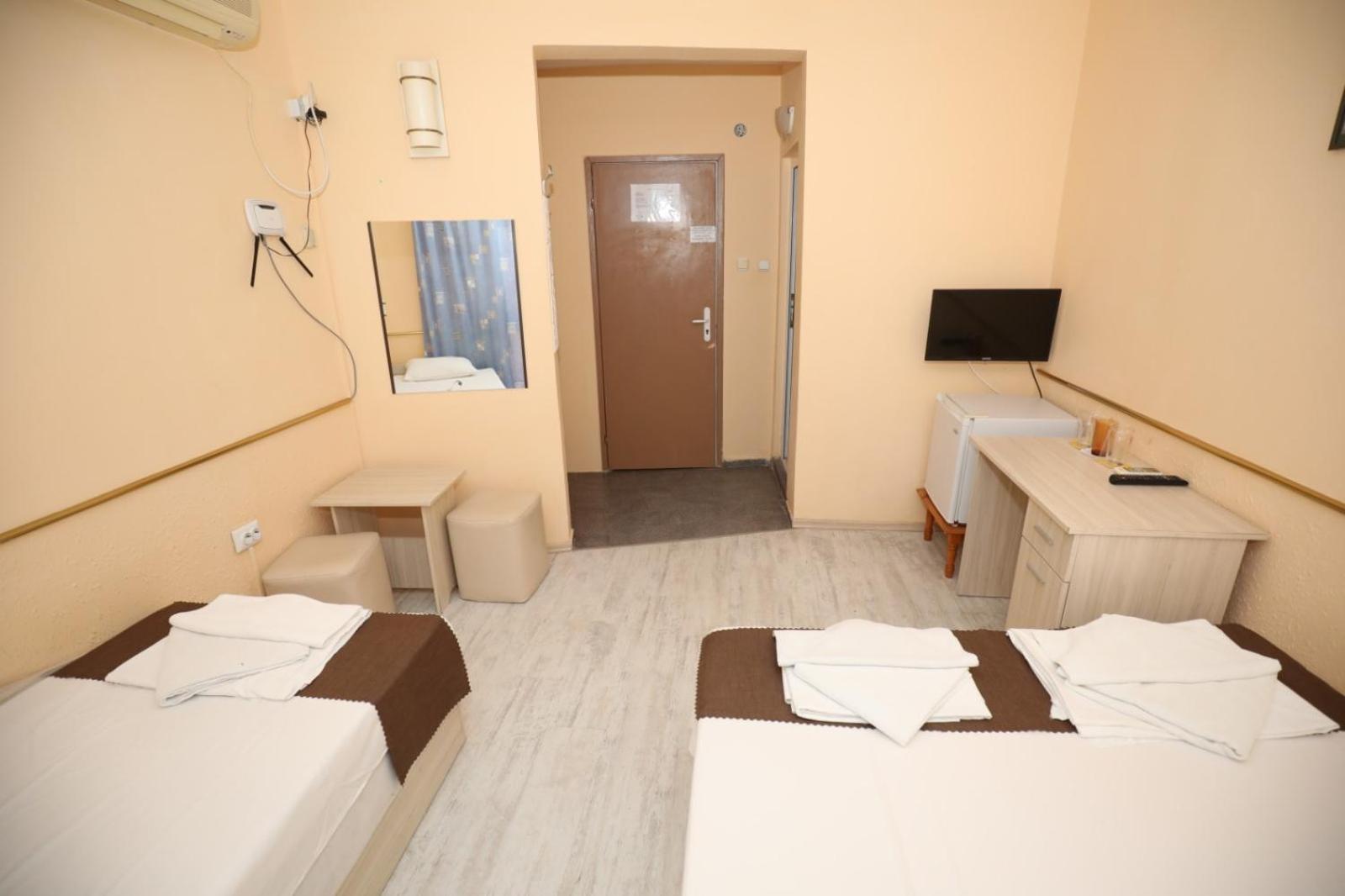 Family Hotel White House Pomorie Exterior photo